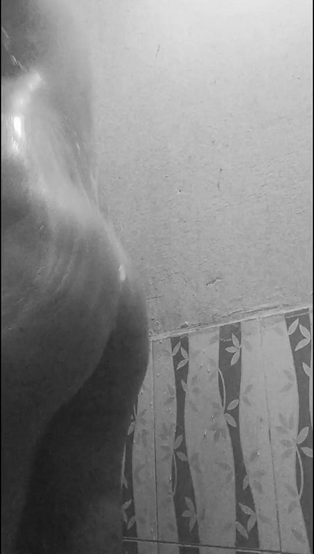 Desi Indian Girlfriend Bathing