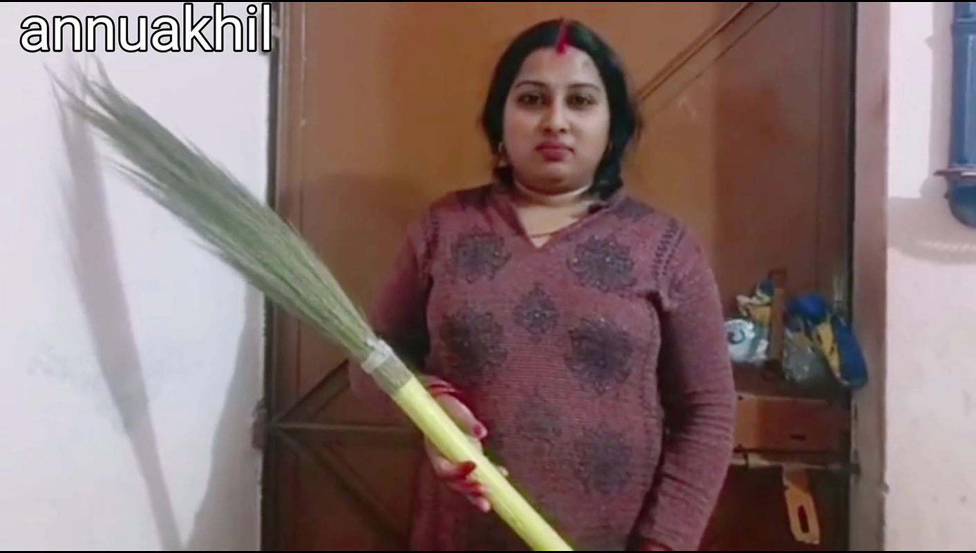 Desi Indian maid seduced when there was no wife at home Indian desi sex video