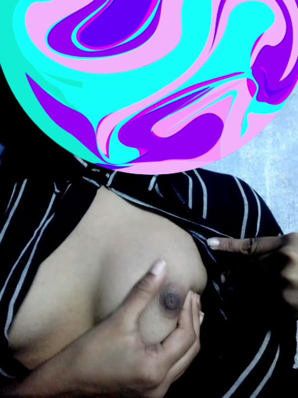 Desi Indian slim girl showing her nude body, boobs and pussy