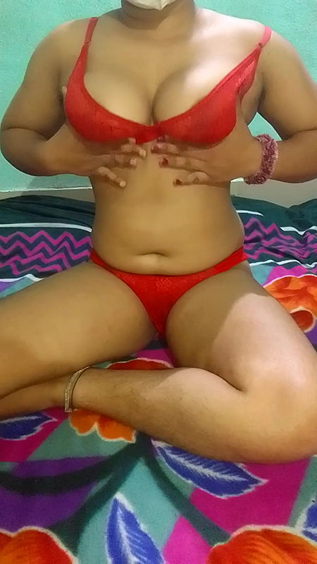 Desi Indian woman’s wet pussy