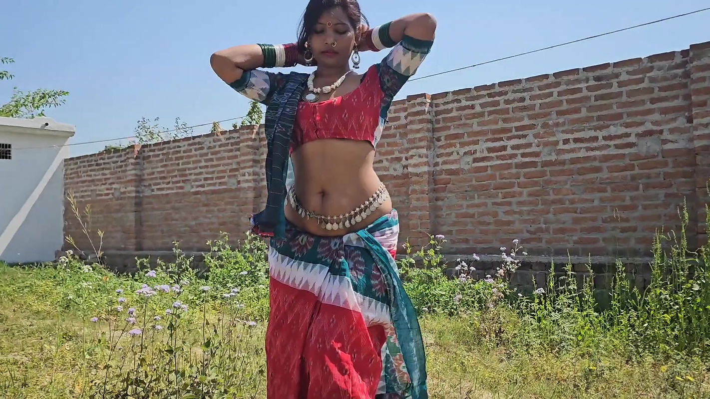 Desi Rajasthani girl first time threesome video part 1