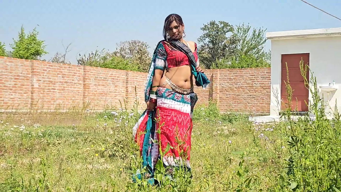 Desi Rajasthani girl first time threesome video part 1