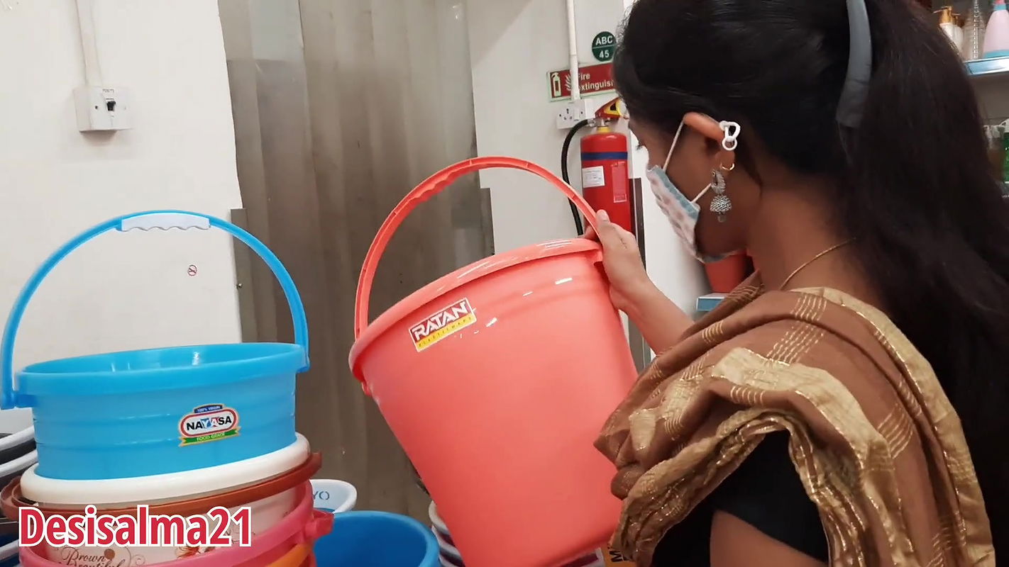 Desi Salma shopping mall friend fucked very hard in her tight ass