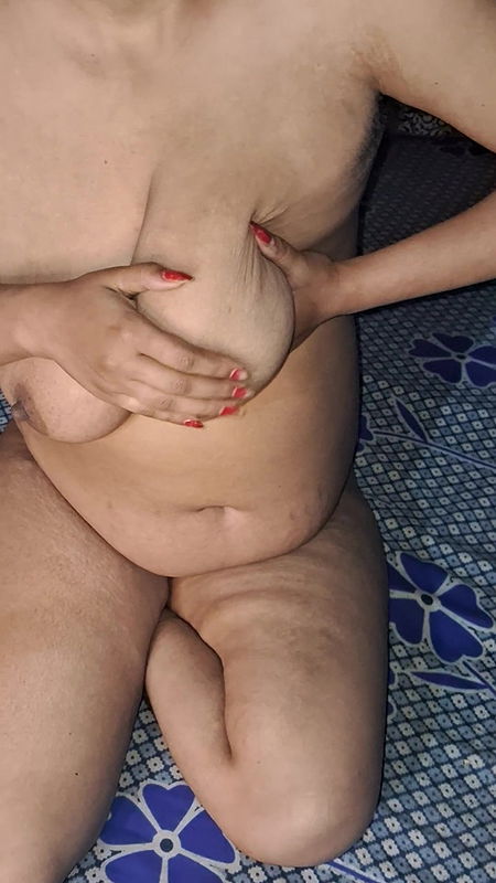 Desi Sexy Bhabhi Wet Pussy