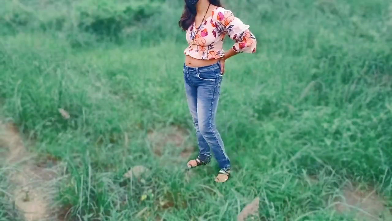 Desi Sexy Soniya Bhabhi fucked when talking with devar, outdoor farms sex Hindi audio