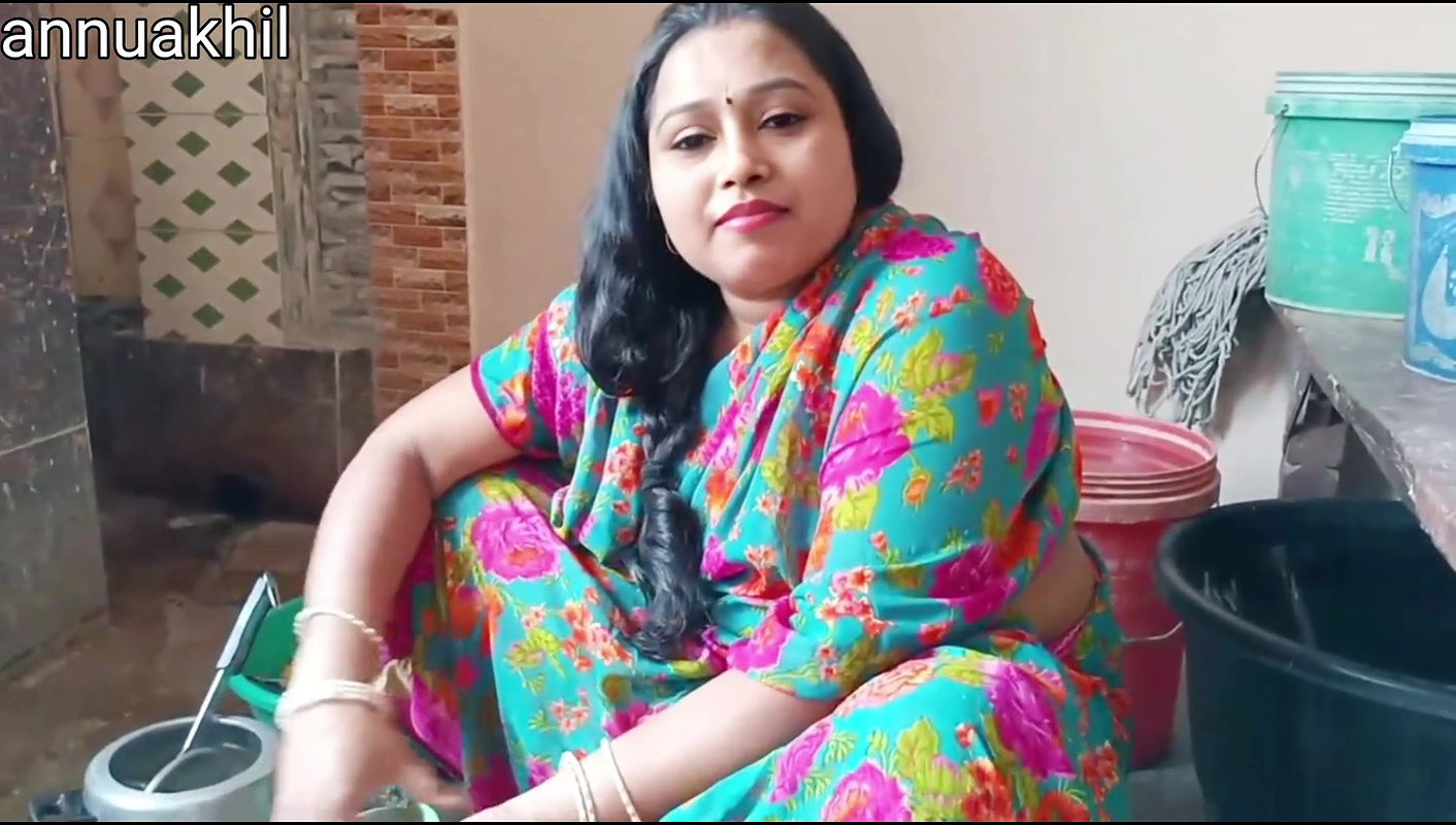 Desi stepmother sucks cum in mouth