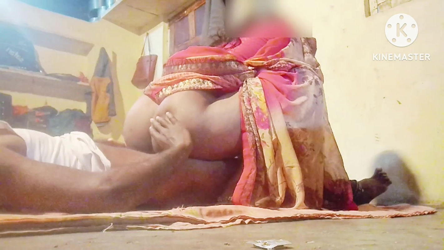 Desi Wife Riding And Fucking Hard Big Asss in Saree