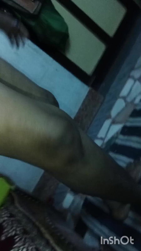 Indian hot mommy fucks tite pussy