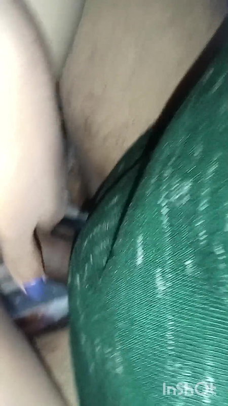 Indian hot mommy fucks tite pussy