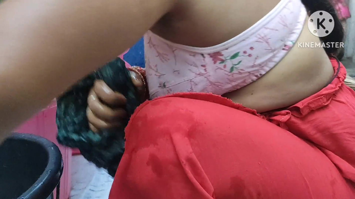 Indian house wife have beautiful figure out