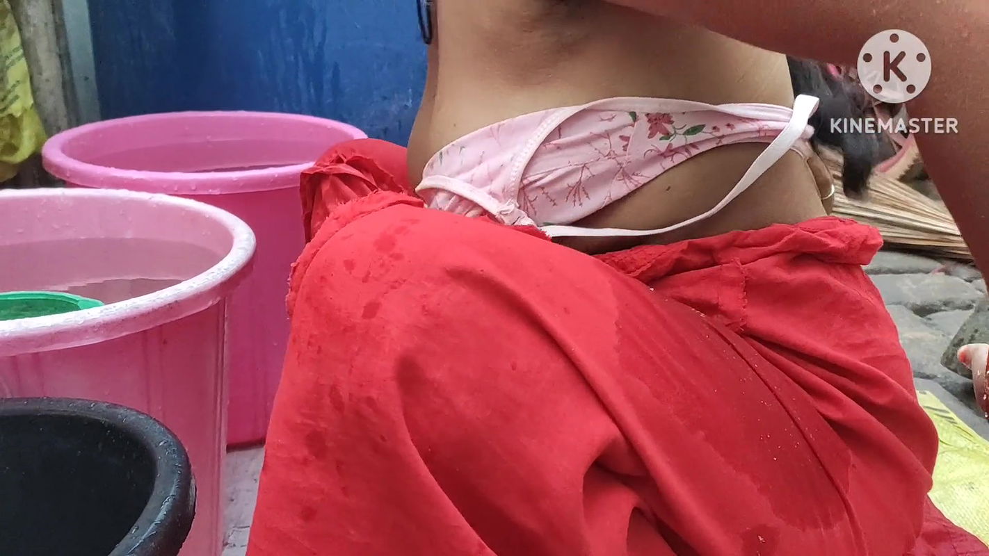 Indian house wife have beautiful figure out