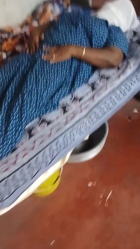 Indian Housewife Bedroom Finger Eating Performance