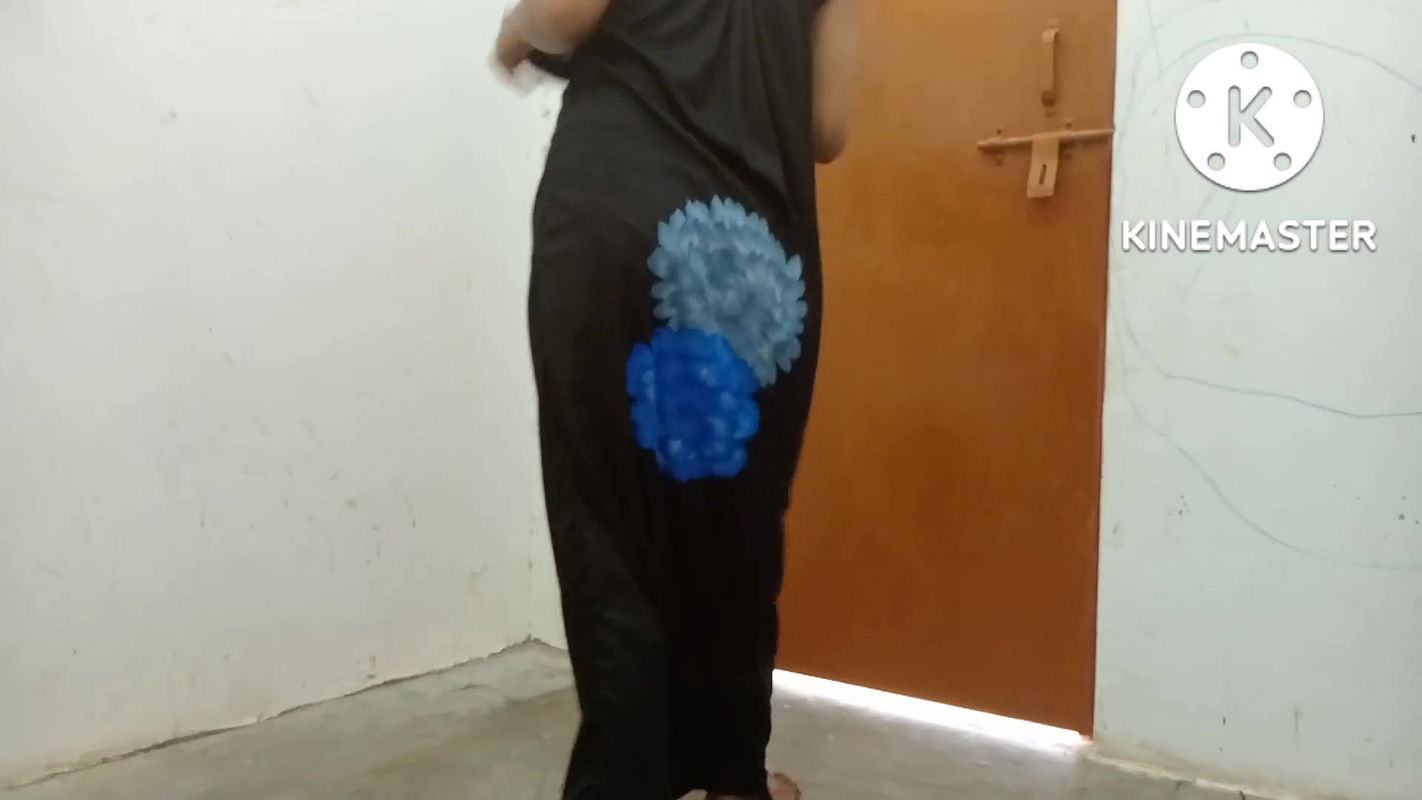 Indian mom in nighty cleaning home show porn radar your priya bhabhi