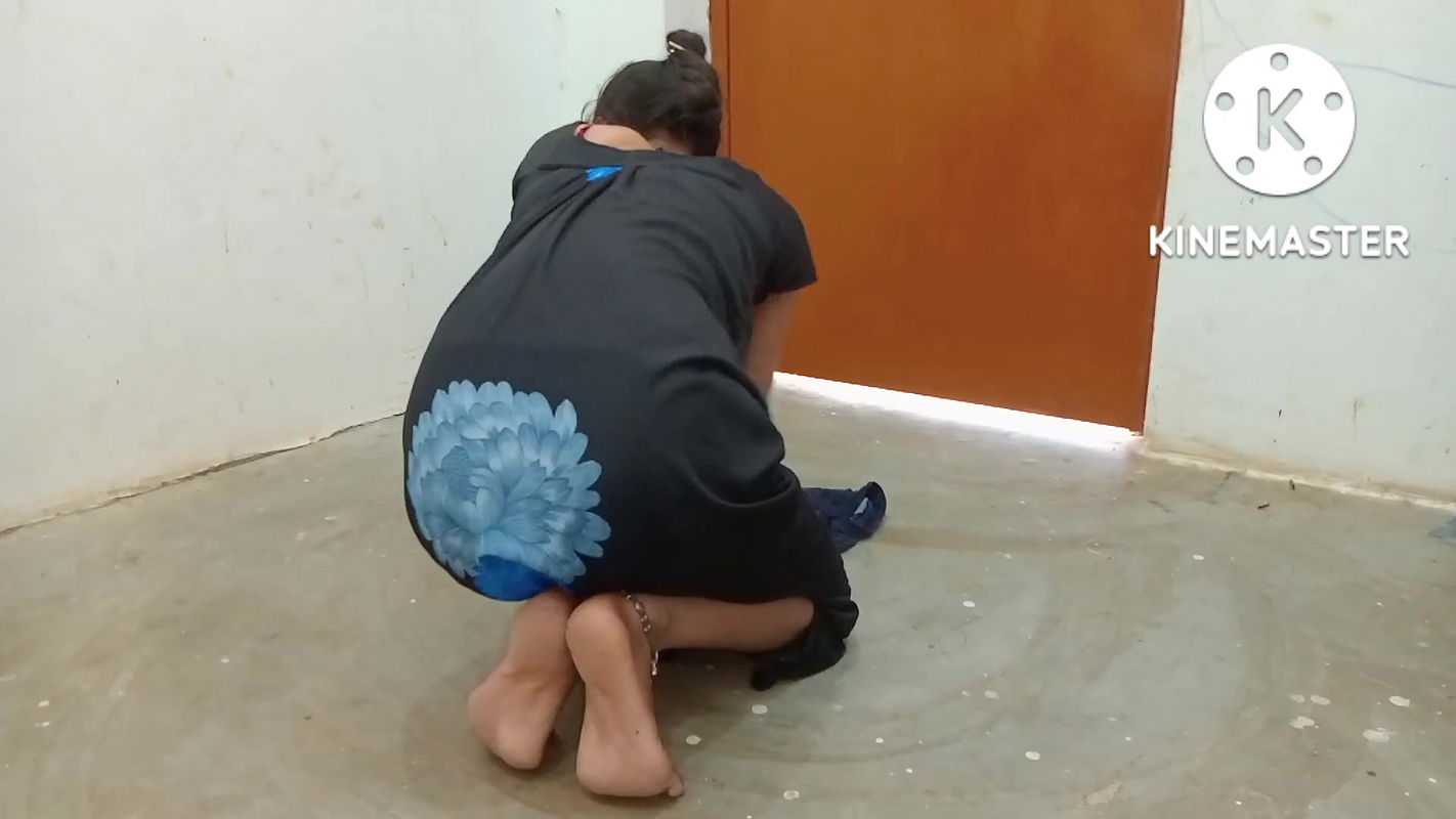 Indian mom in nighty cleaning home show porn radar your priya bhabhi