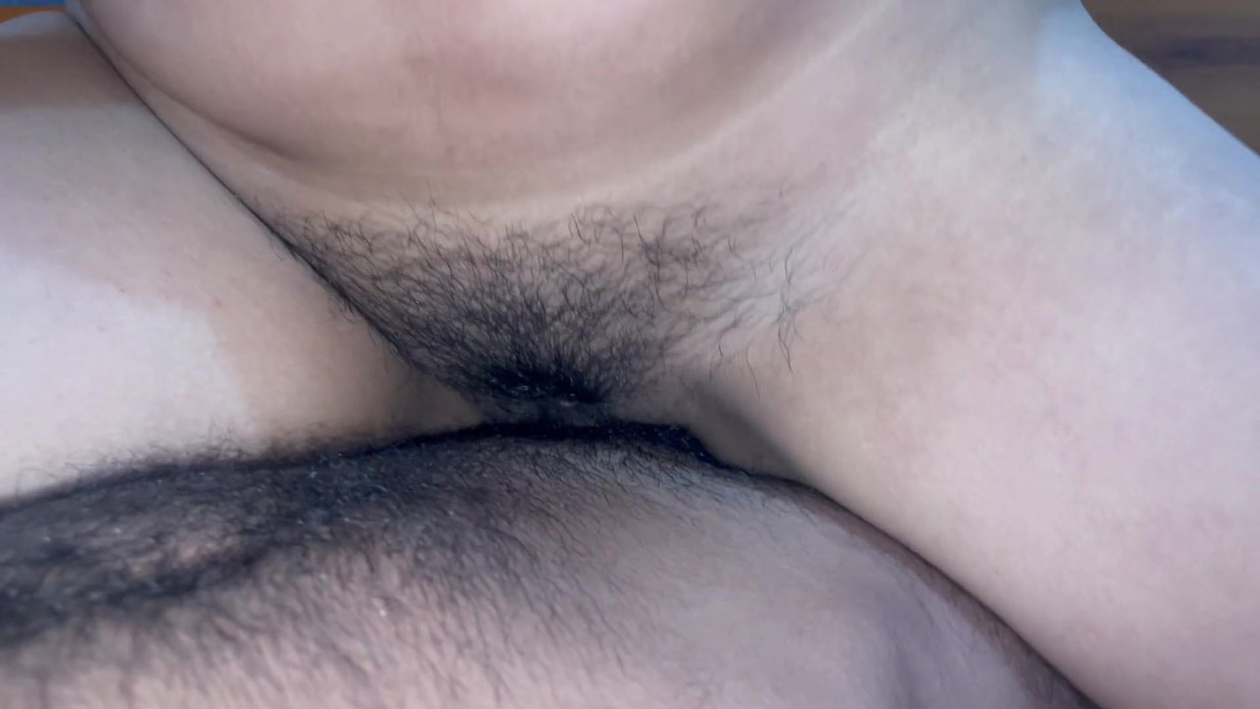 INDIAN RICH GIRL SEDUCED AND FUCKED BY WAITER , WHEN SHE WAS BATHING ALONE IN HOTEL ROOM