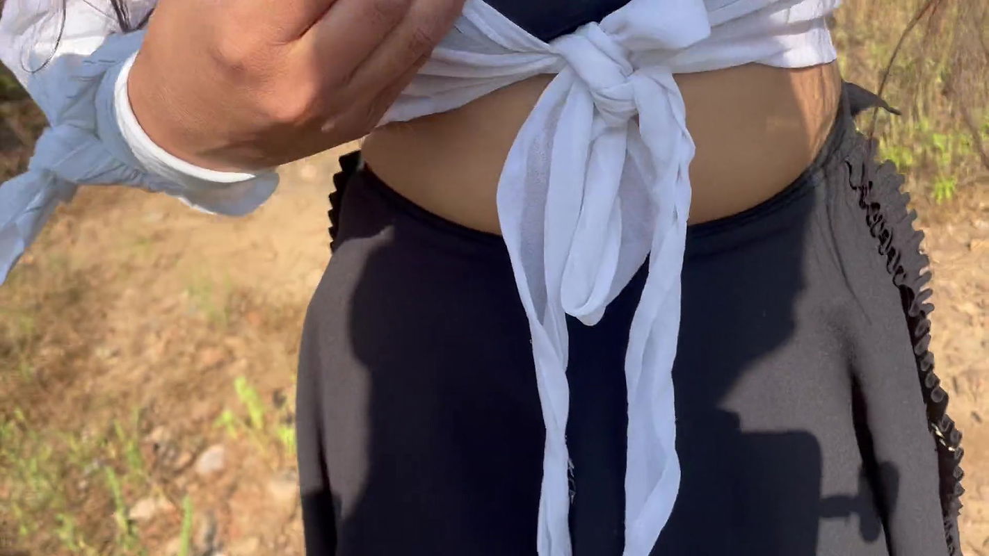 INDIAN SCHOOL GIRL FUCKING HARDCORE IN JUNGLE (HINDI AUDIO)