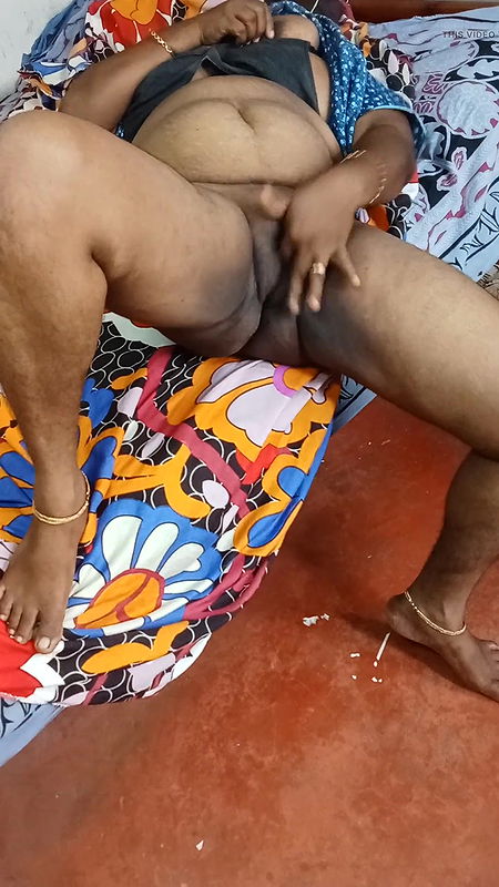 Indian Servant Bedroom Finger Eating Performance