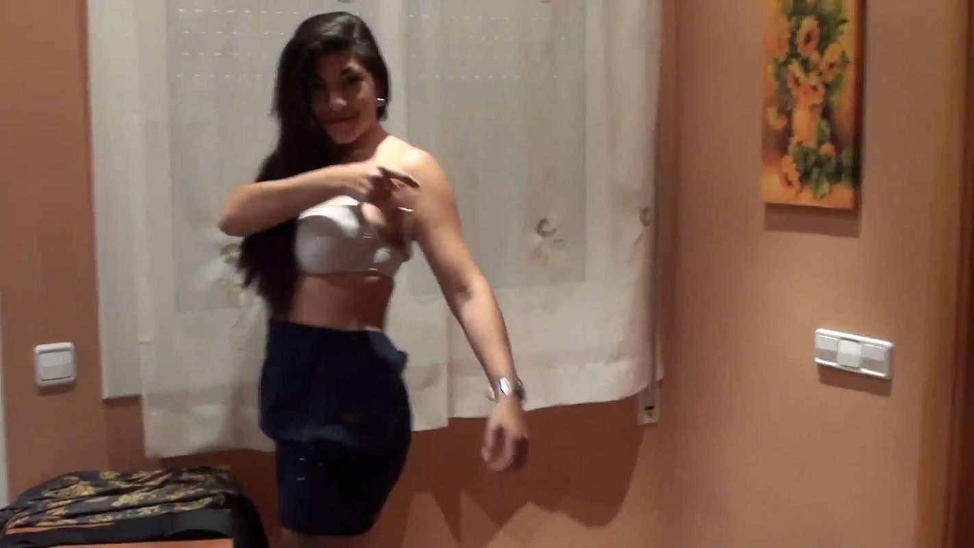 nude indian babe changing