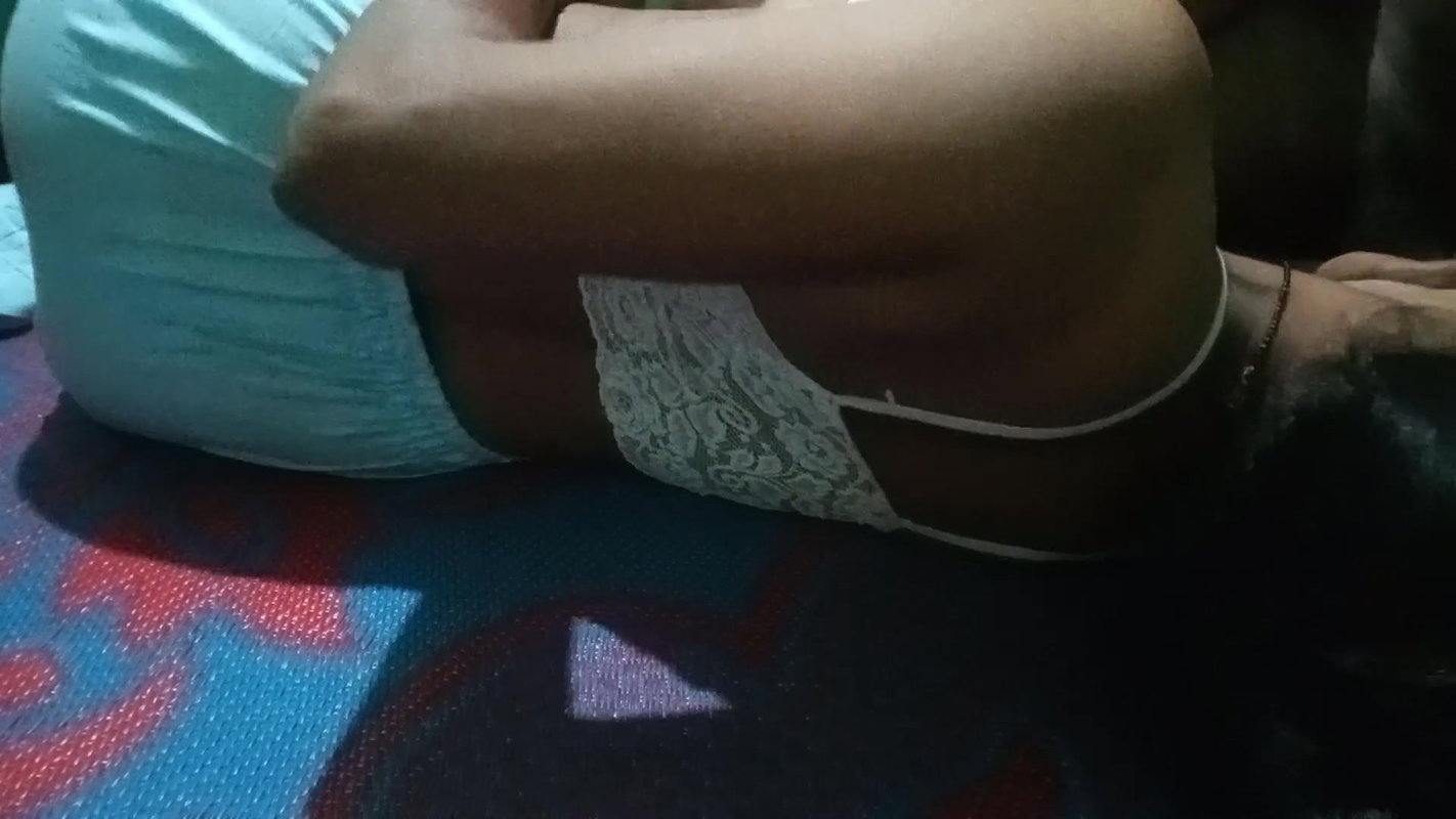 Indian village Bhabhi ne kitchen me Devar ka land chokha aur chut chudai