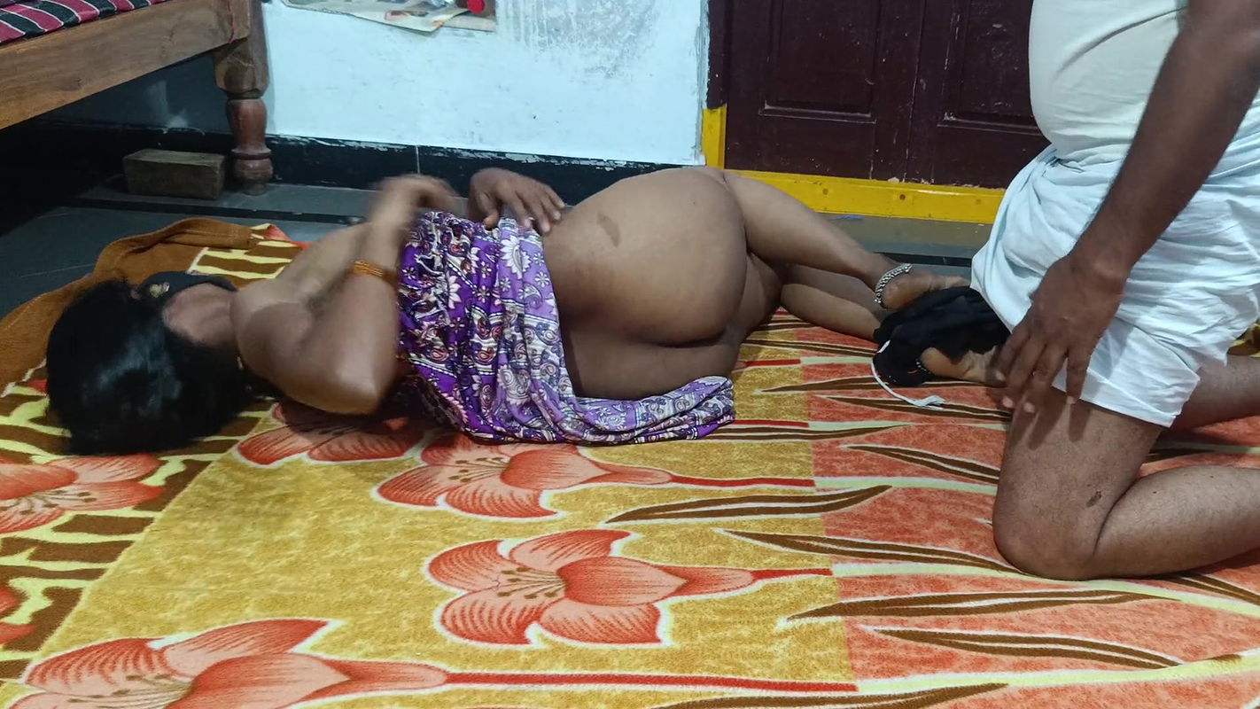 Indian Village hot wife Homemade pussy fingered Doggy style Fuking