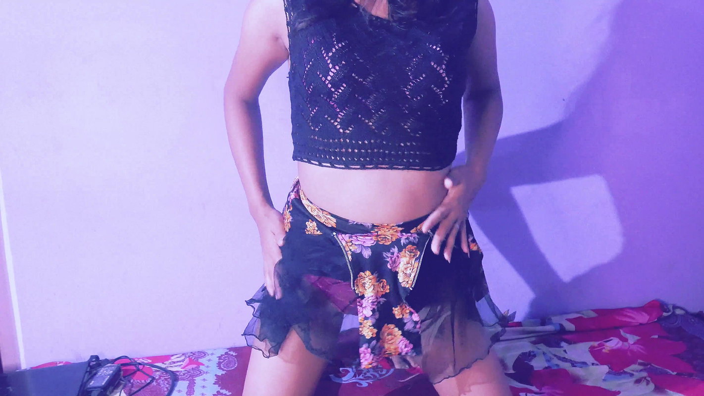 Indian wife becomes a bitch. Bebiniya sexy first video. Hot fingering