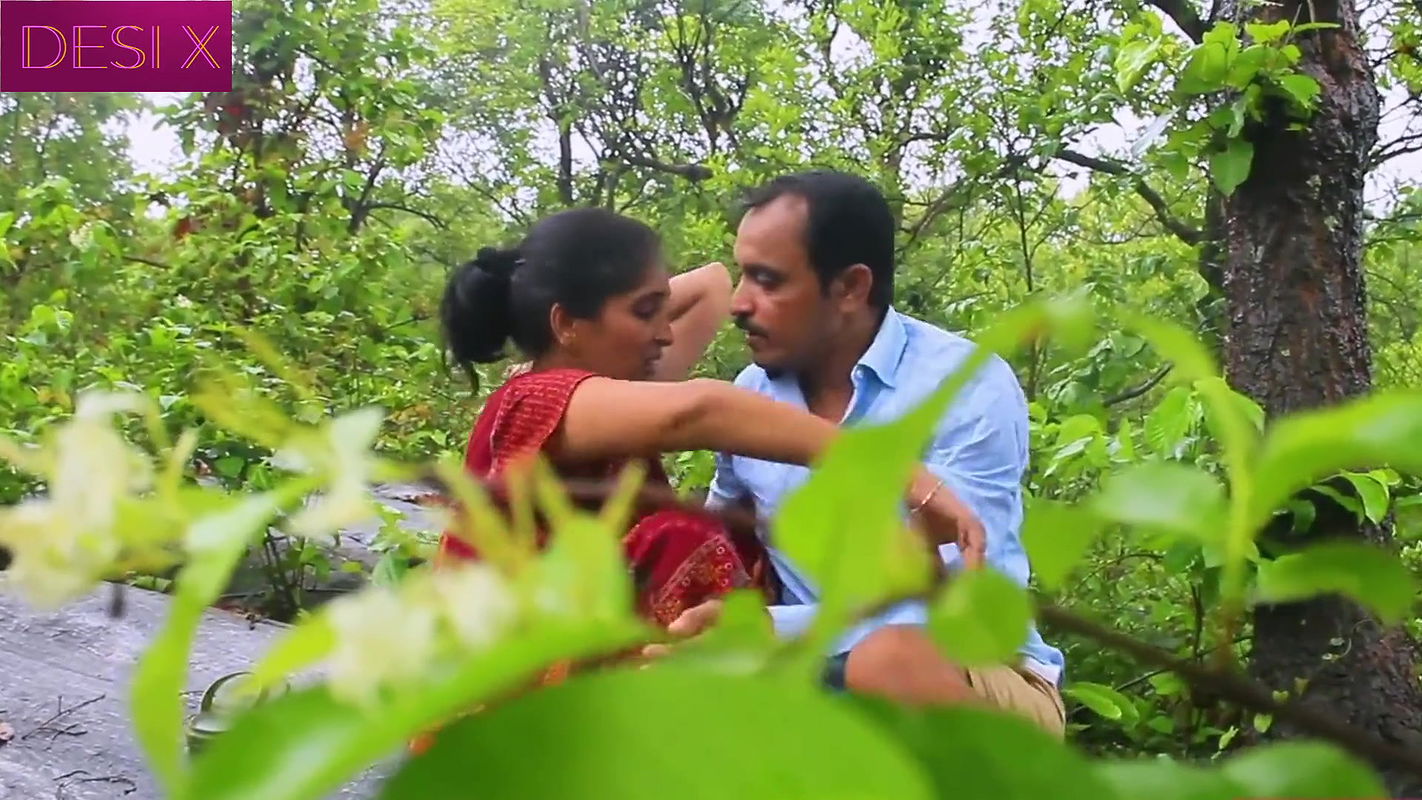 Jangal ma Mangal Desi style Public sex Blowjob doggy style