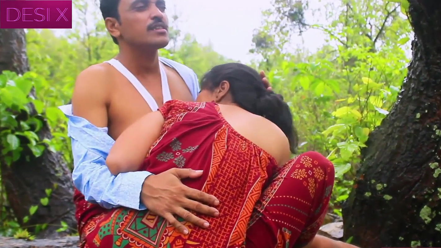 Jangal ma Mangal Desi style Public sex Blowjob doggy style