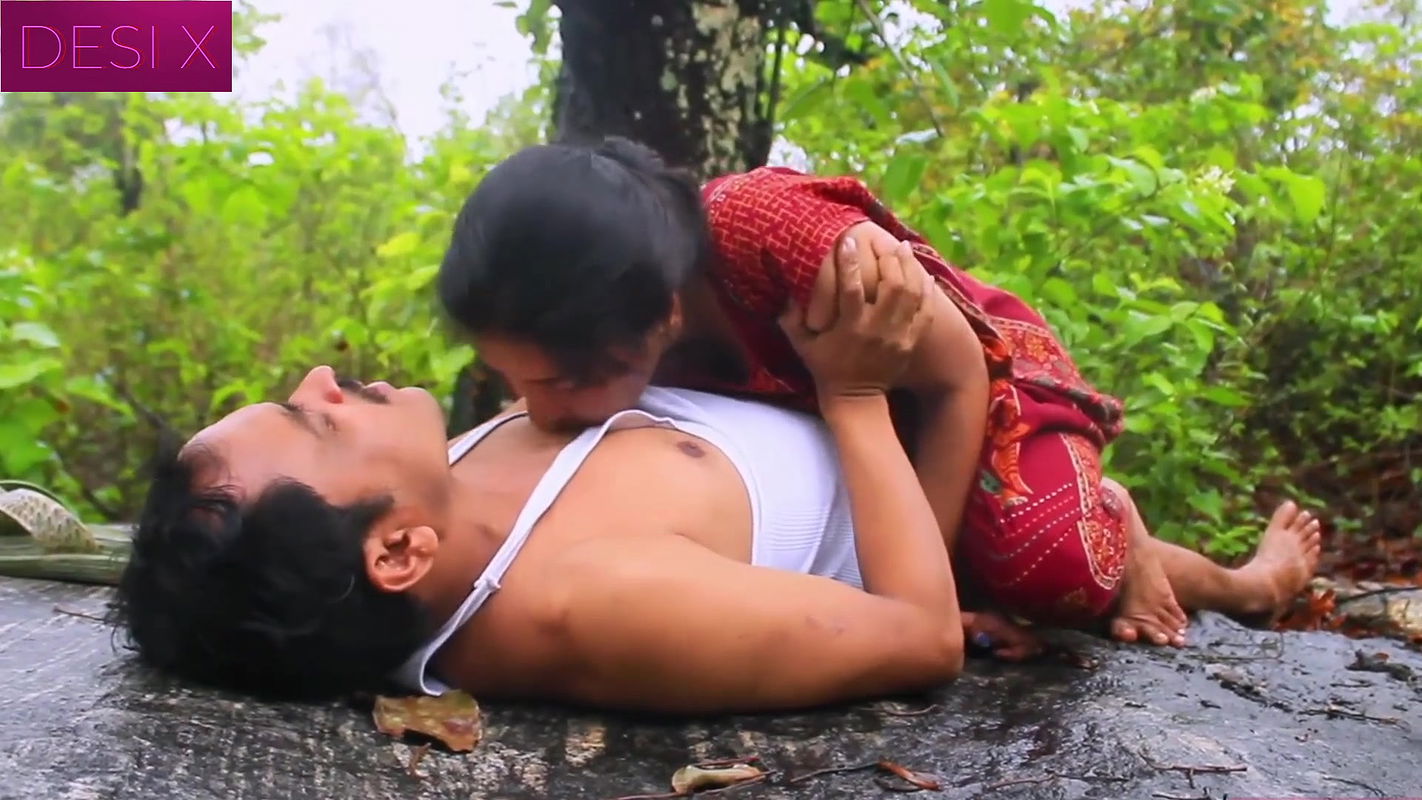 Jangal ma Mangal Desi style Public sex Blowjob doggy style