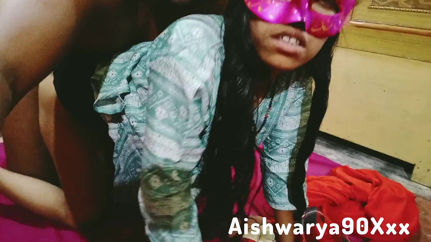 Jawan didi ko uske Bhai ne salwar kameez me pyar se choda jab mummy papa Ghar pe nahi the