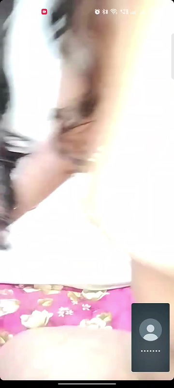 Horny Bhabi Fingering Showing Asshole