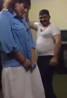 pakistani police man dacing with raand