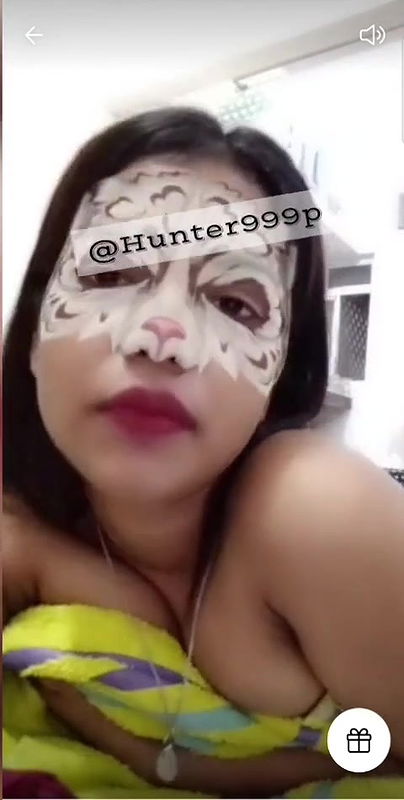 Hot Tannu aka Alia Show Boobs On Live With Face