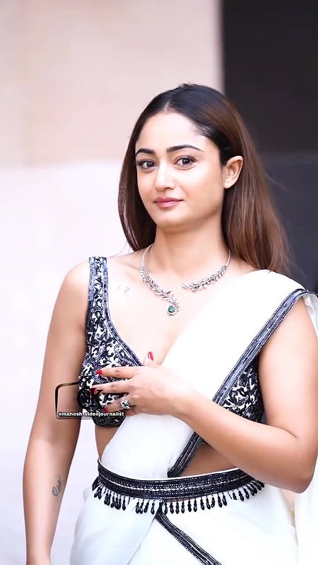 TRIDHA MOUTHWATERING FIGURE MESMERIZING IN BACKLESS SAREE