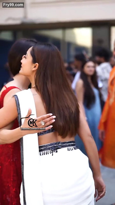 TRIDHA MOUTHWATERING FIGURE MESMERIZING IN BACKLESS SAREE