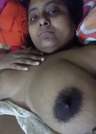 Desi Houseiwe saaritha 40DD boobs