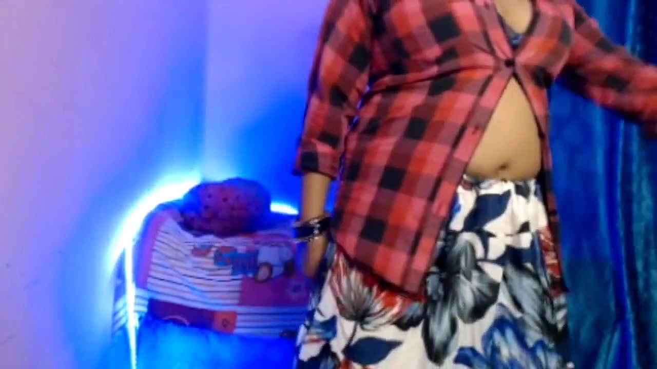 Horny Mistress Enjoyed Sex by Tying the Servant’s Disc