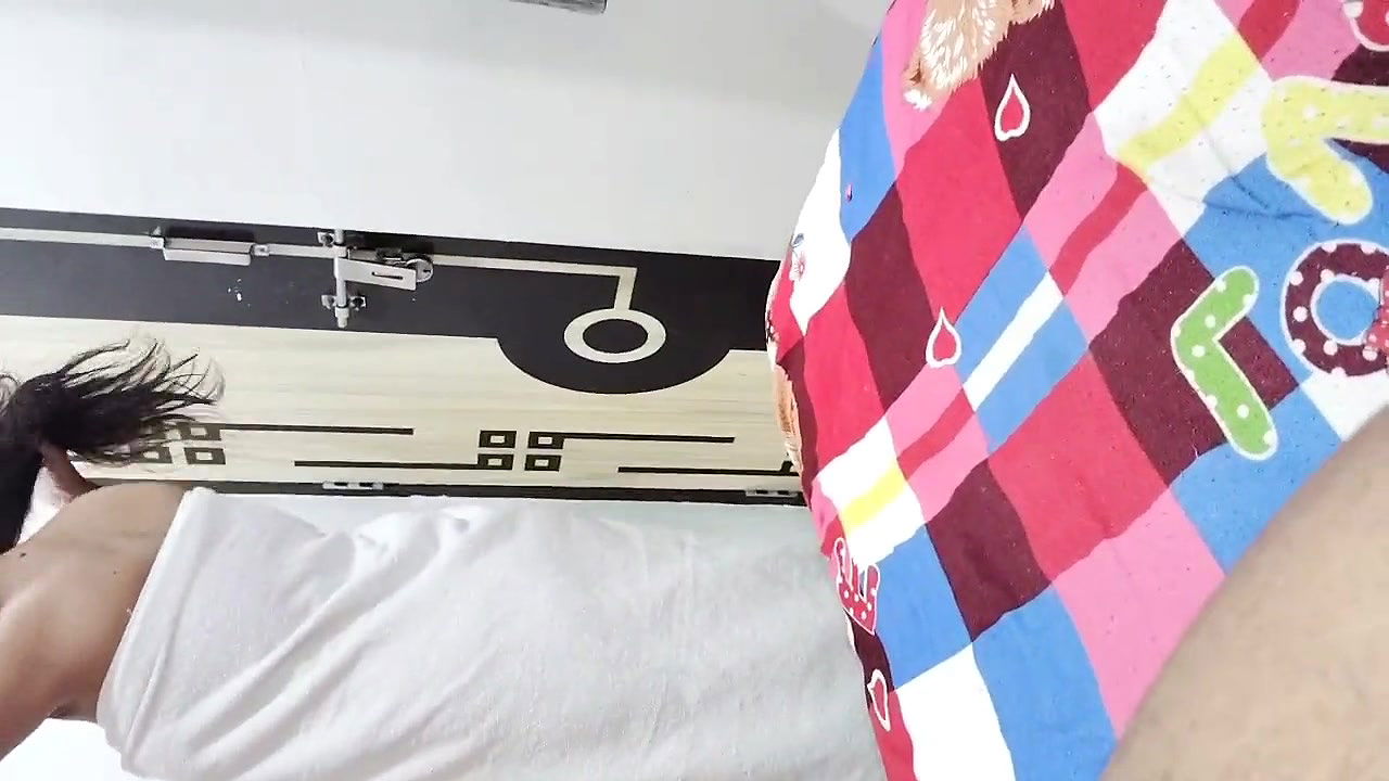 HORNEY GF RIDING ON HER BOYFRIEND’S DICK