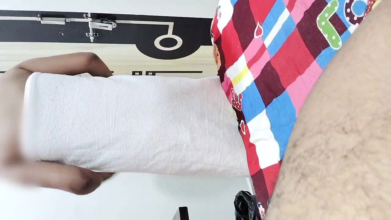 HORNEY GF RIDING ON HER BOYFRIEND’S DICK