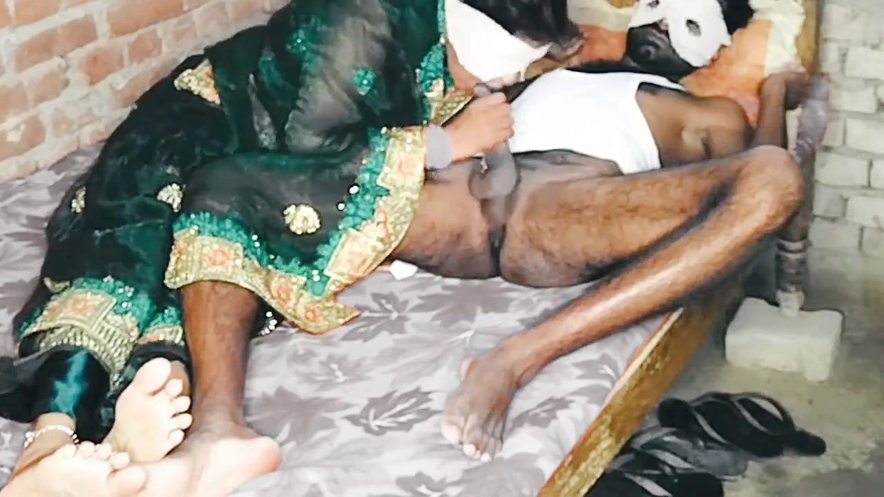 Desi Sex.Desi boy drops his wife on Hindi audio song