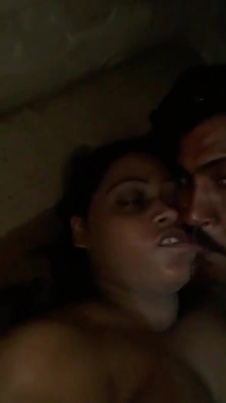 Desi Mature Hooot Bhabhi weith Yingr neighbr
