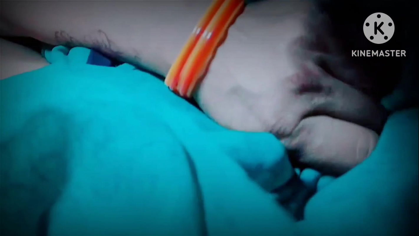 Hot Beautiful Teen Age Sexy Bhabhi Wearing Saree Naked Naked Alone in No One at Home