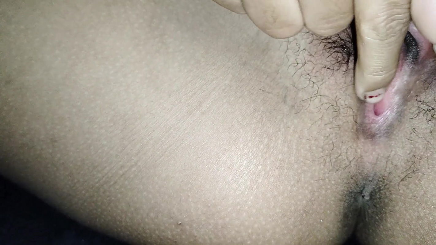 Horny Nude Desi Indian Teen School Girl First Time Fingering Her Pussy And Showing From Close Up