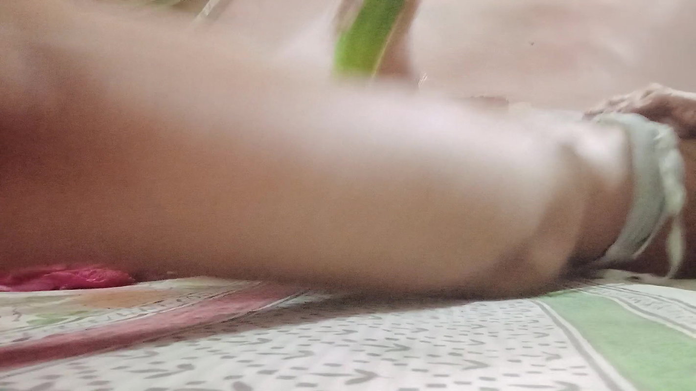 Horny chick enjoys with XL cucumber
