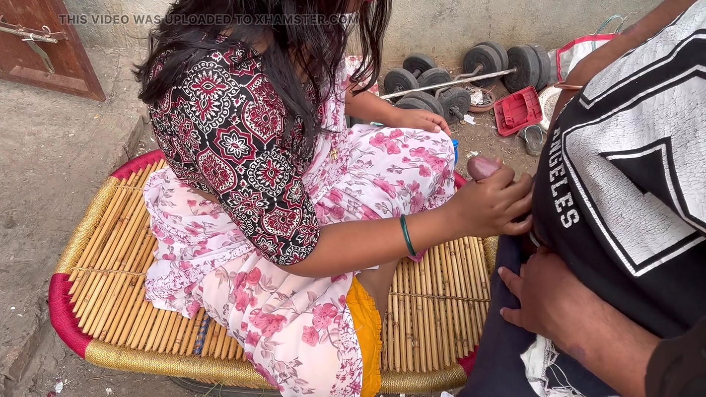 Hard fuckng couple pussy sex outdoor