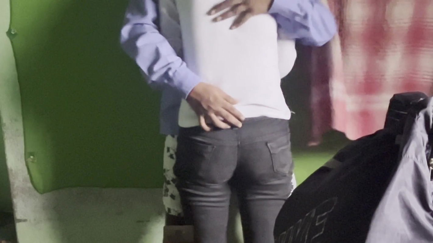 Gurd ne college girl ke sath kiya romance, kya hua