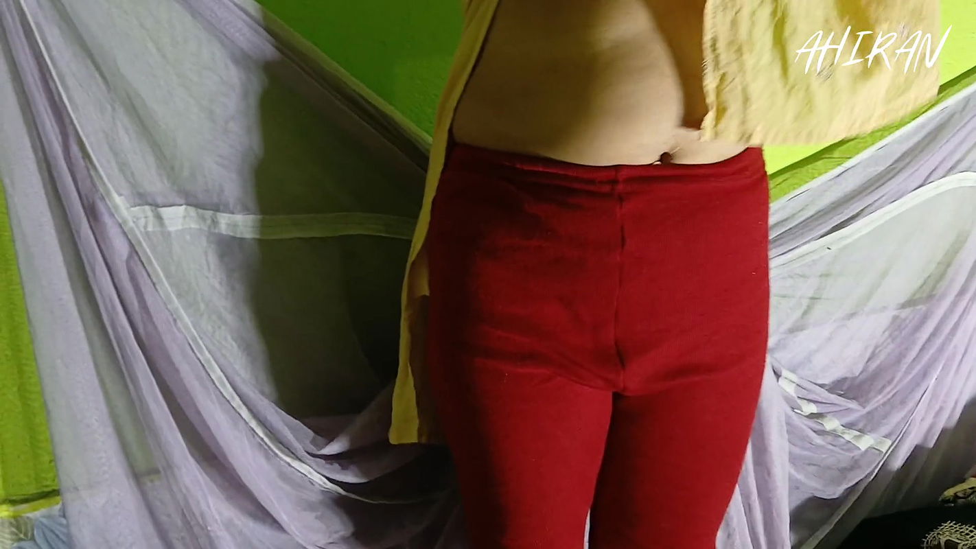 GIRL REVIEW AND FOREPLAY HER BOOBS