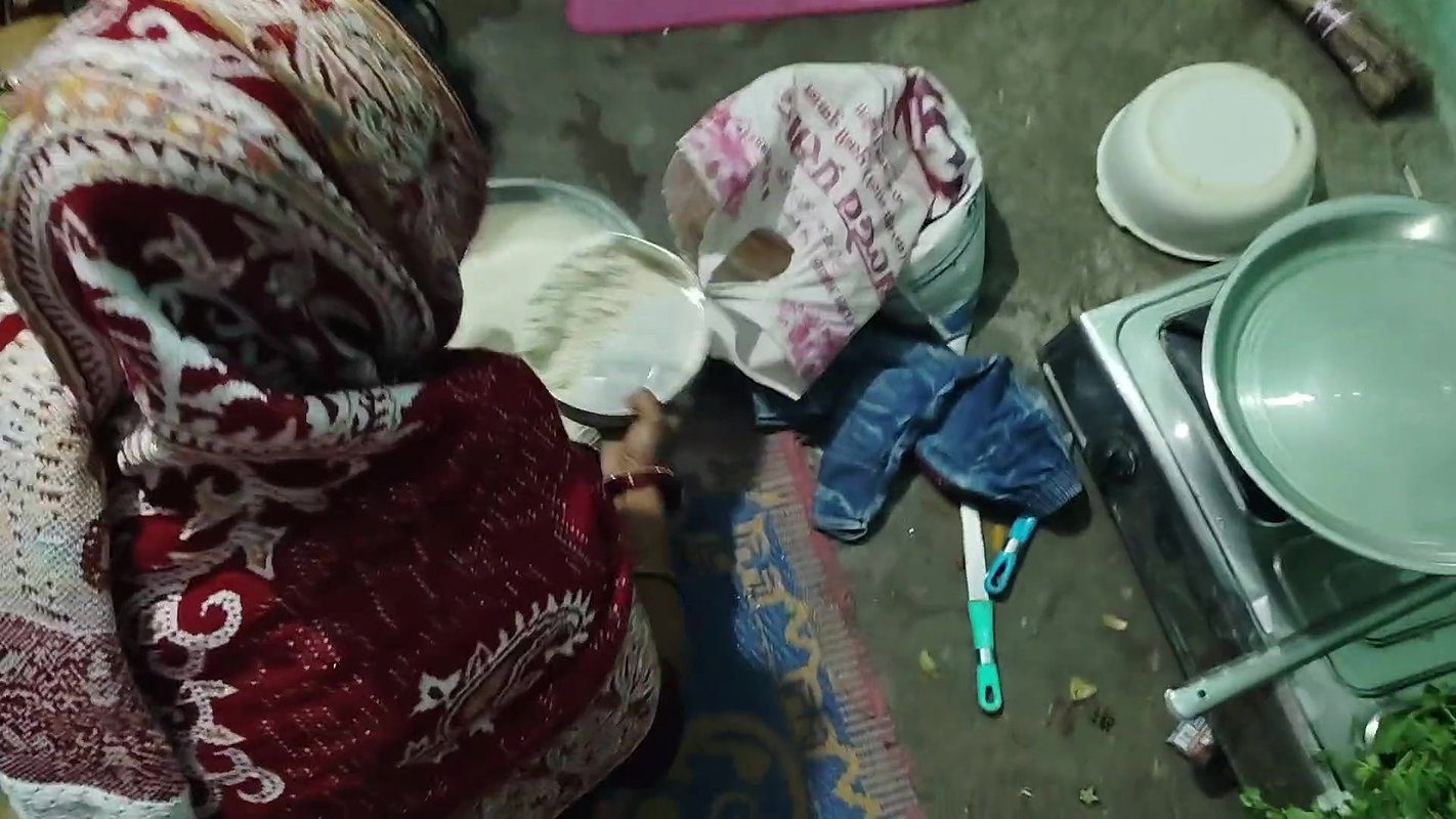 Gharwali ne chut nahi di to gusse main us ke upar land fet diya hindi audio main