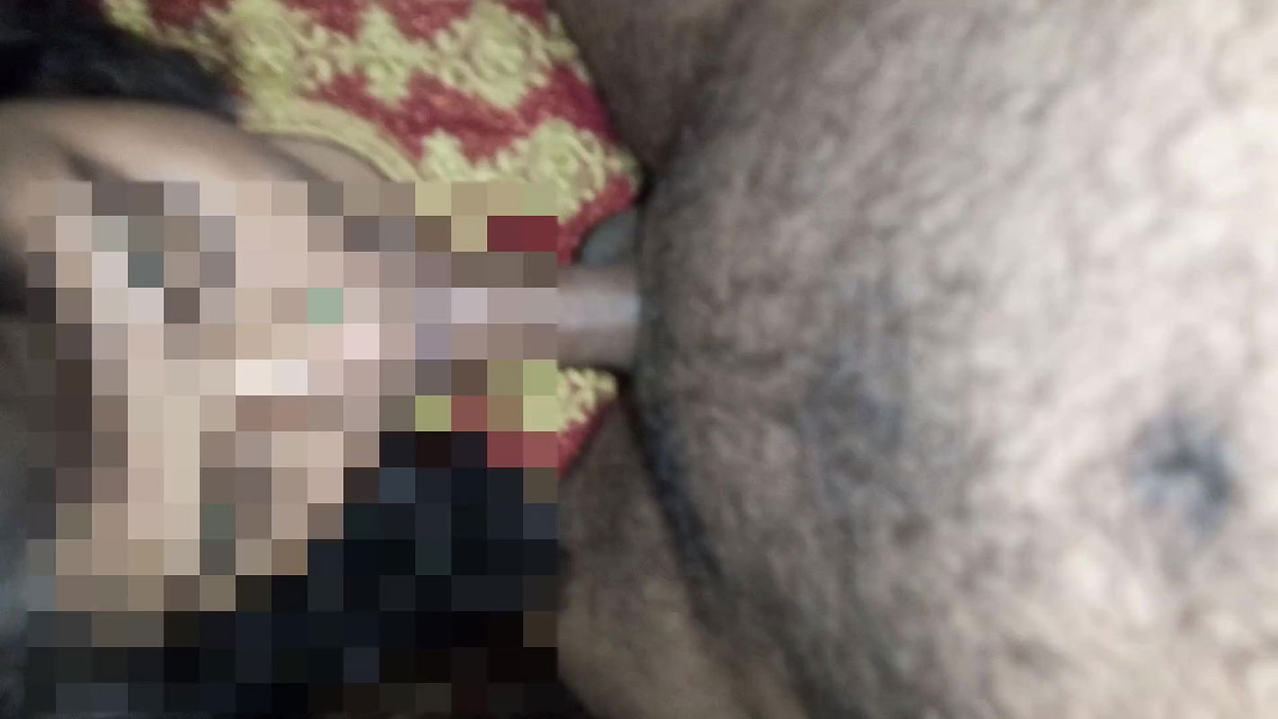 Gf ko land chuchake ruladoya,put deep inside her mouth