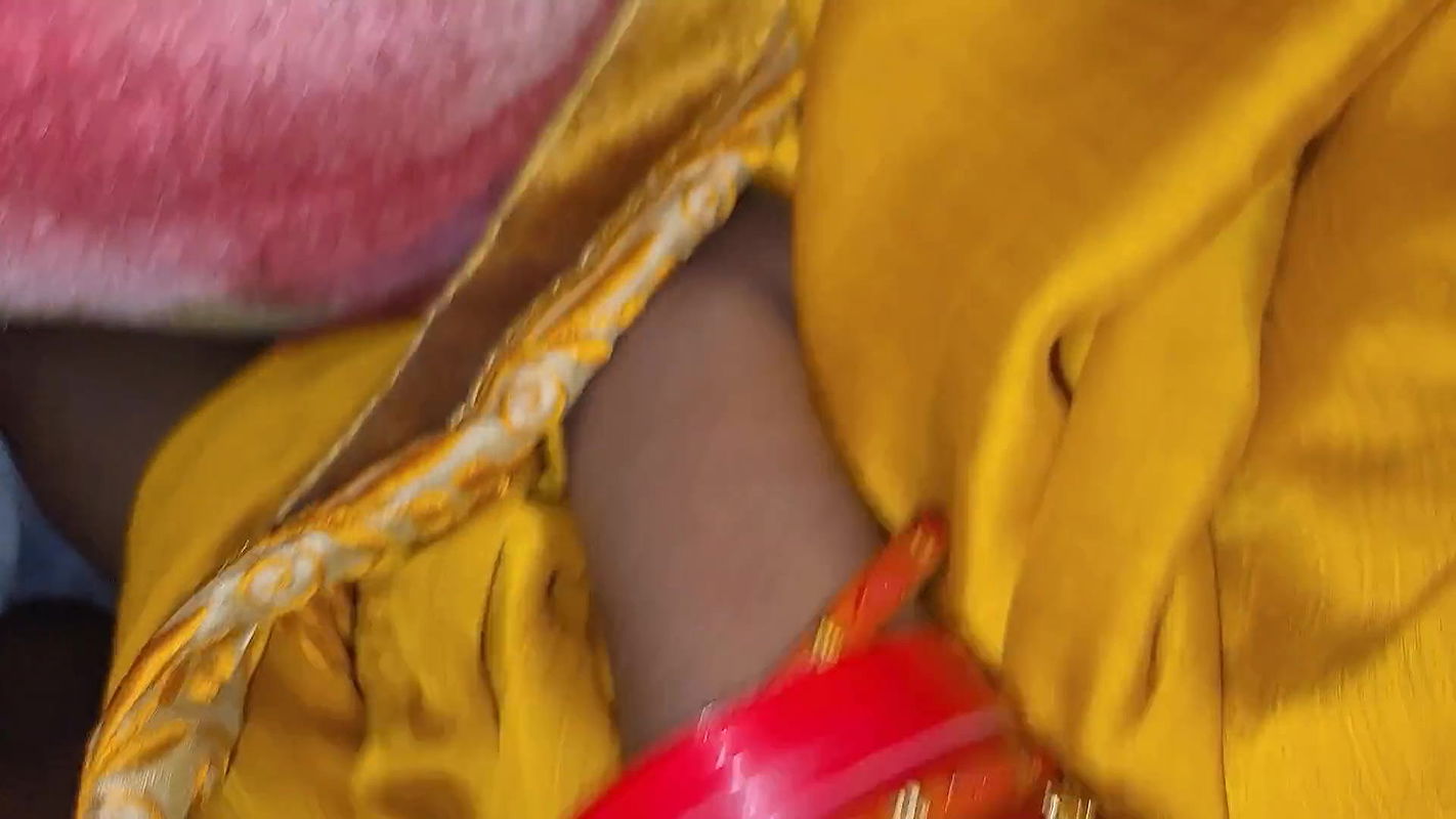 Gave penis while and then fucked her. Hindi audio