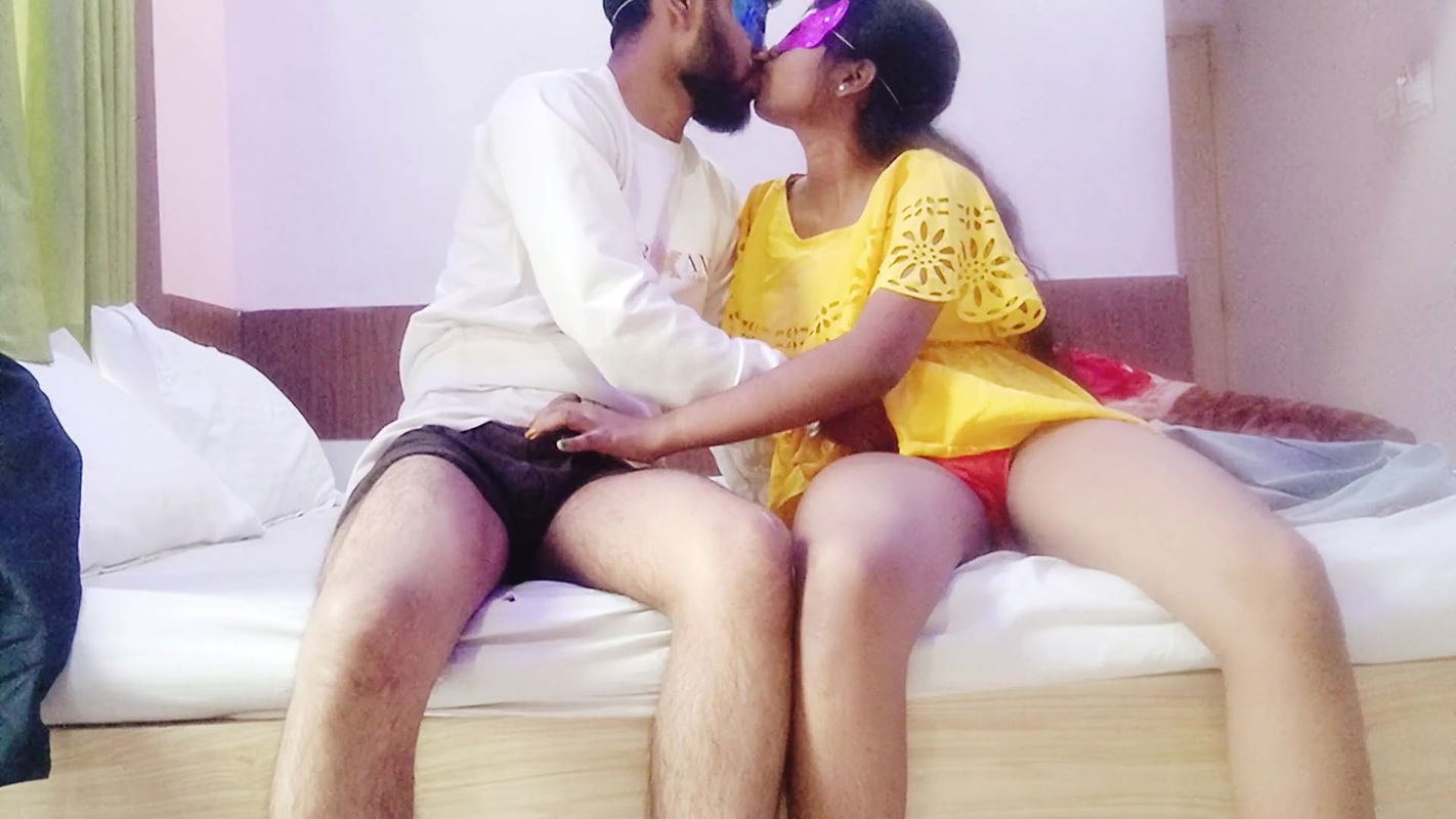 Fucking my hot sexy girl in Oyo room romantic passionate seducing sex in Hd with Hindi clear audio